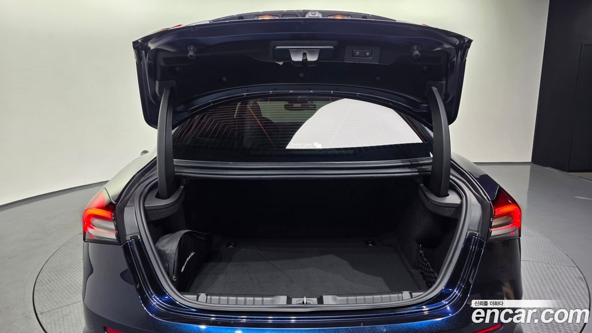 Maserati Ghibli 2022