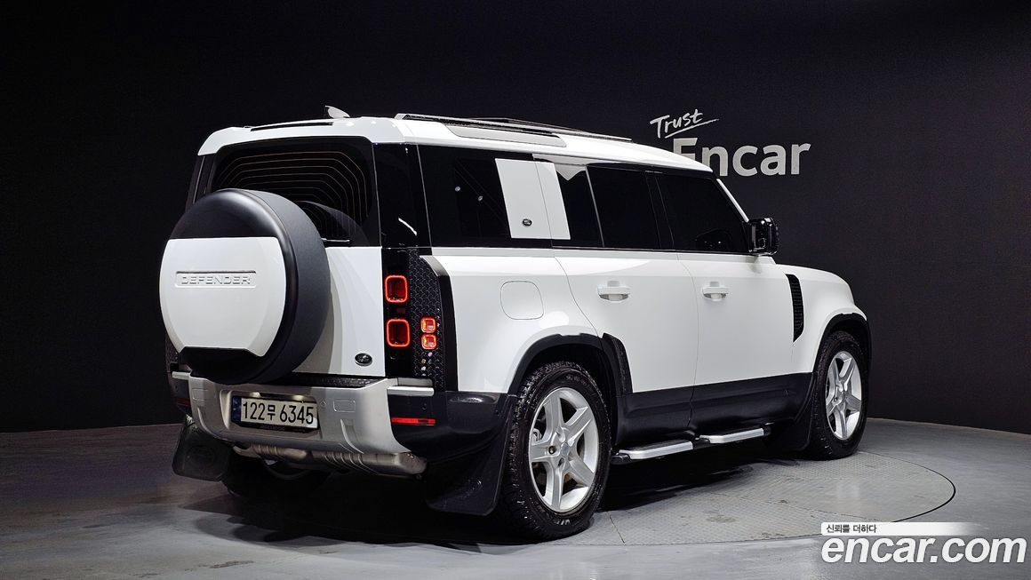 Land Rover Defender 2023