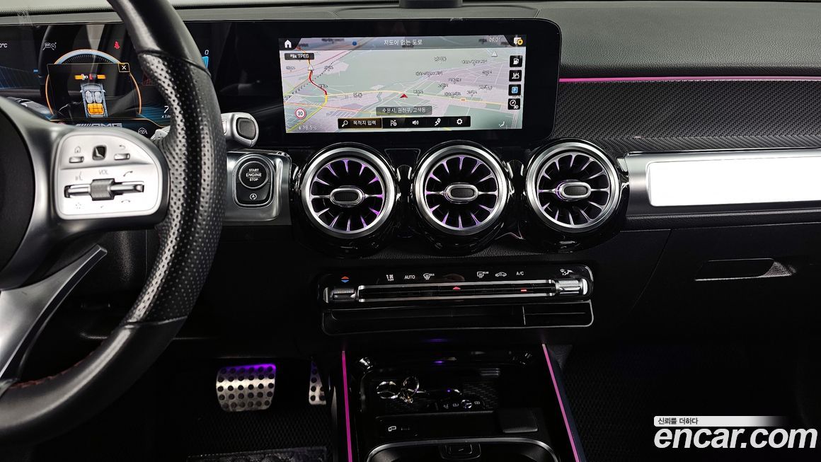 Mercedes-Benz GLB-Class 2021