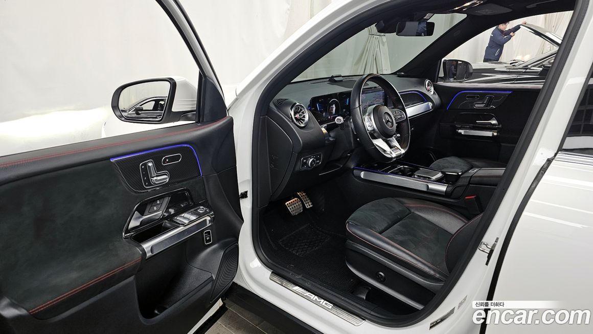 Mercedes-Benz GLB-Class 2021