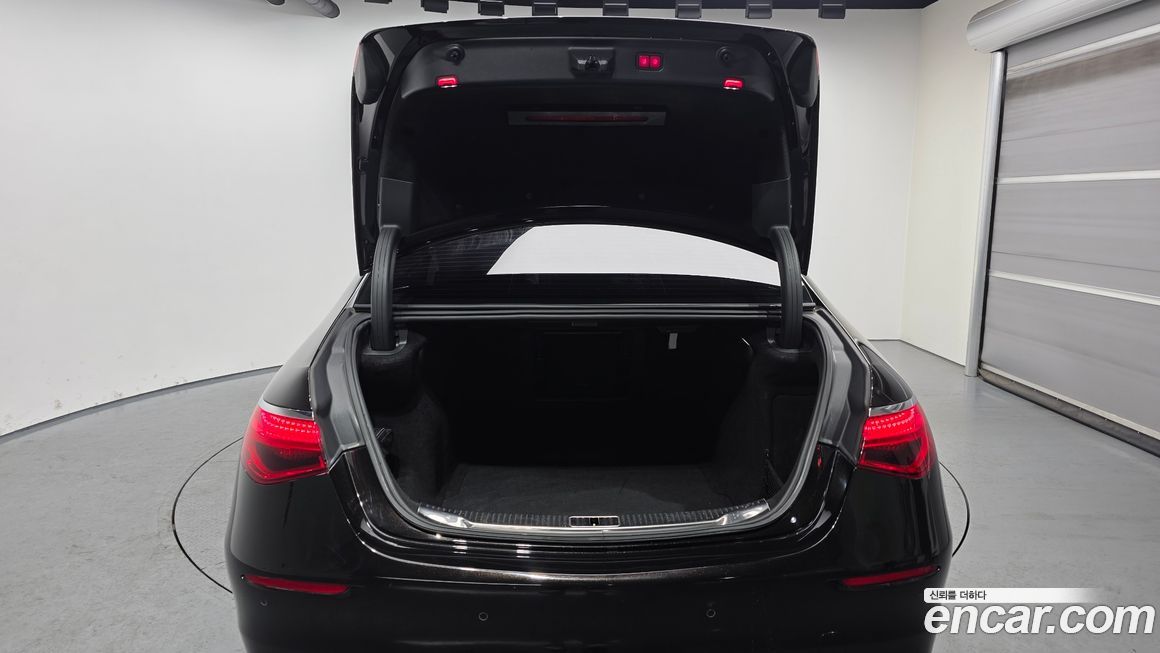 Mercedes-Benz S-Class 2022