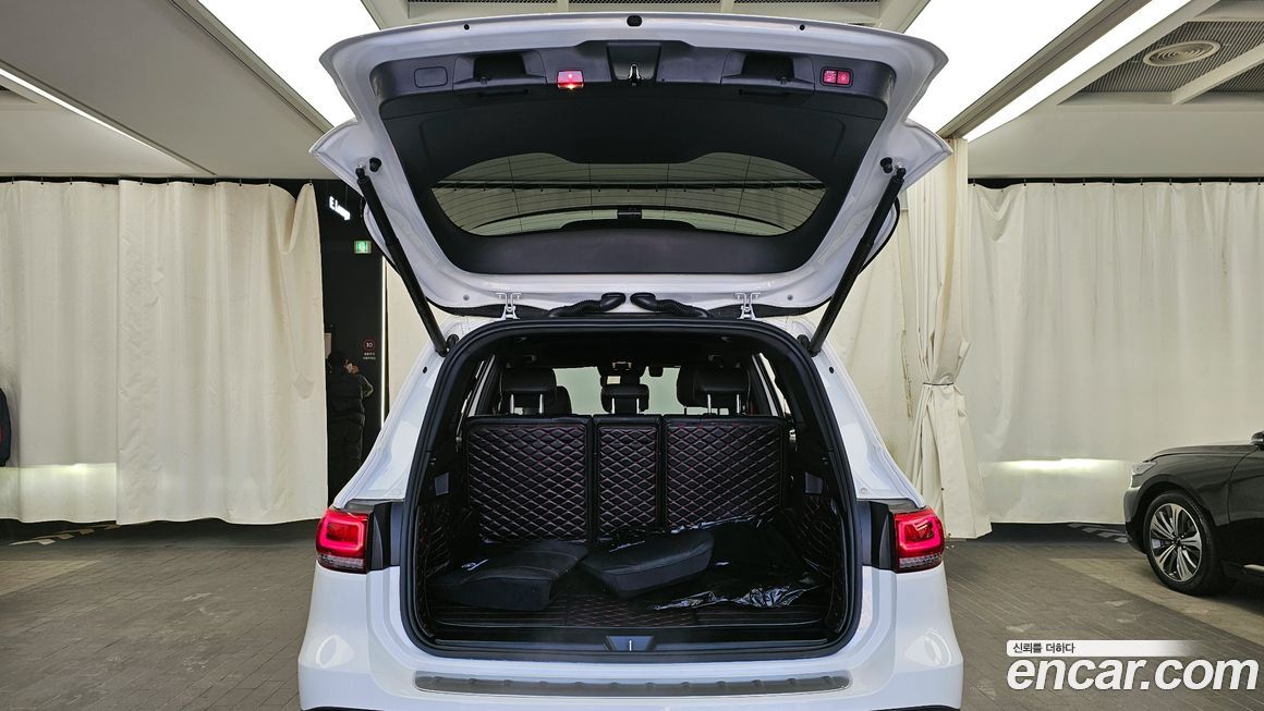 Mercedes-Benz GLB-Class 2021