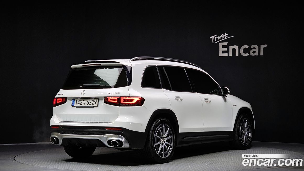 Mercedes-Benz GLB-Class 2021