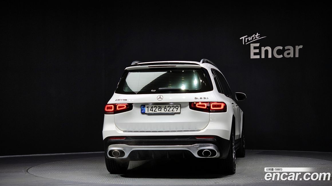 Mercedes-Benz GLB-Class 2021