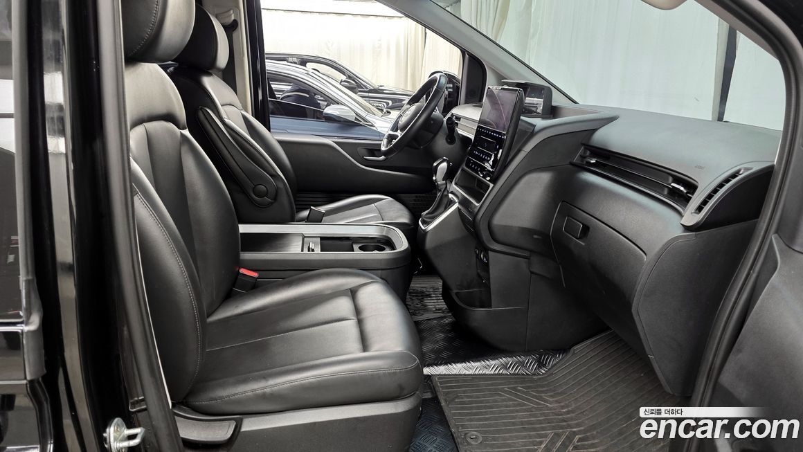 Hyundai Staria 2022