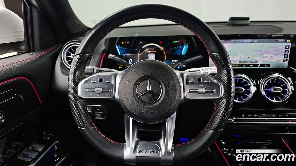 Mercedes-Benz GLB-Class 2021