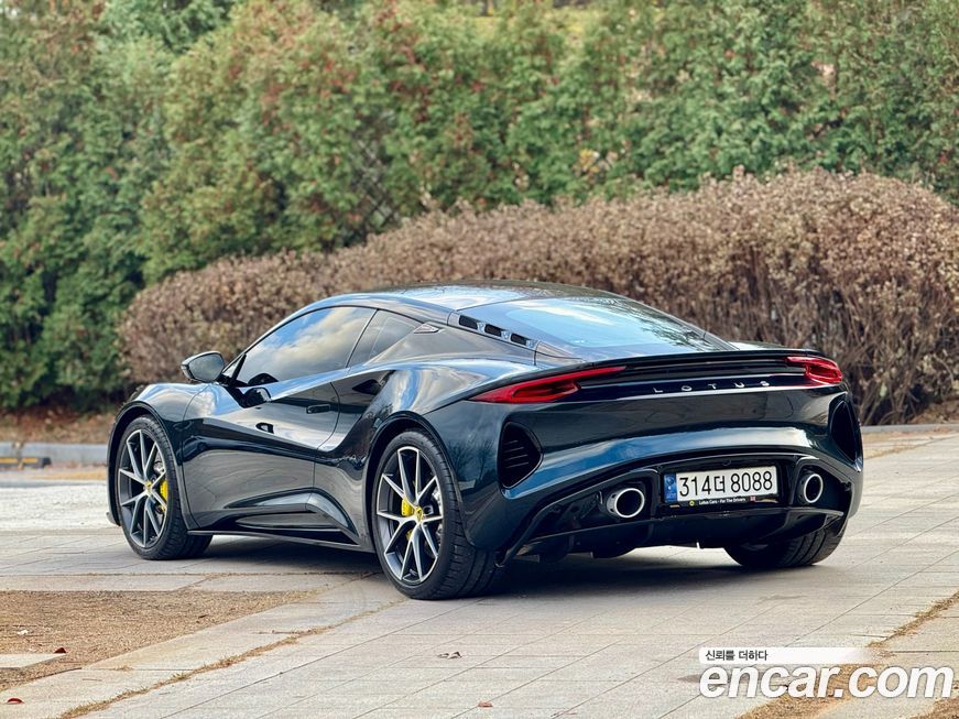 Lotus Emira 2024
