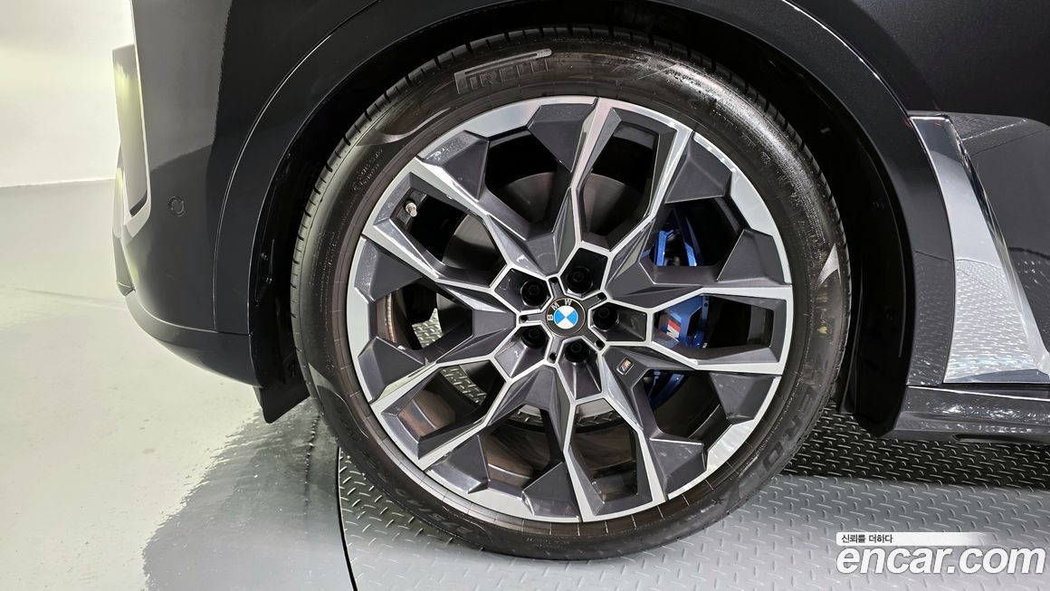 BMW X7 2024