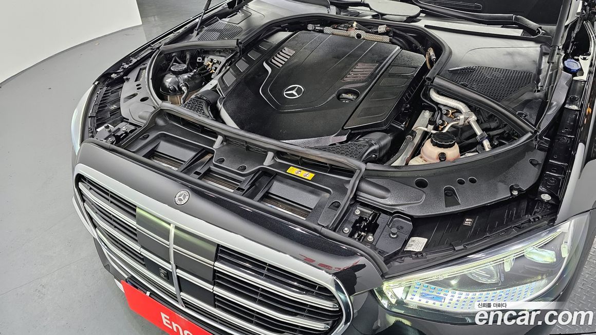 Mercedes-Benz S-Class 2023