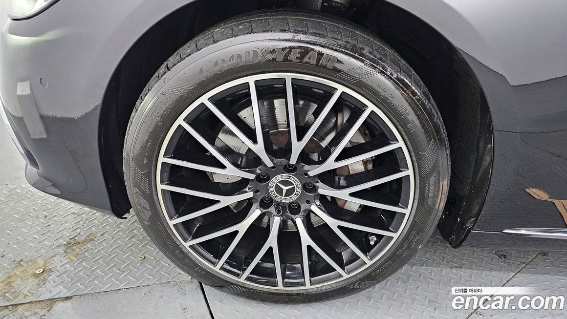 Mercedes-Benz S-Class 2022