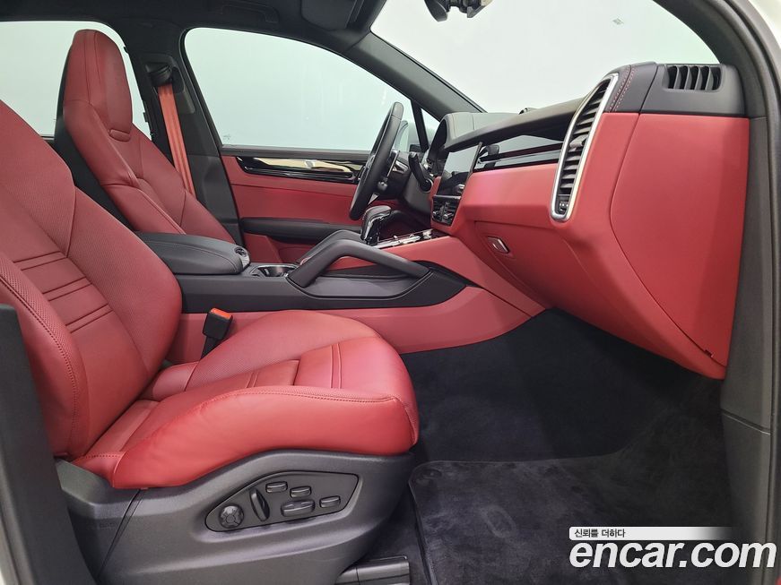 Porsche Cayenne 2023