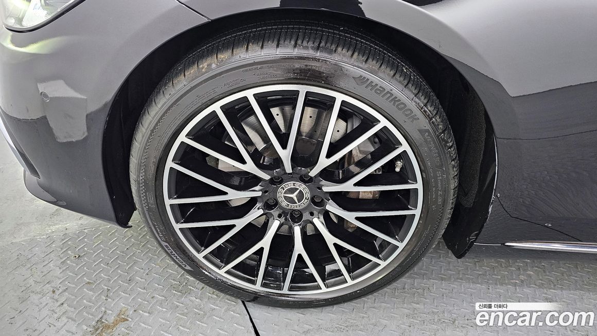 Mercedes-Benz S-Class 2023