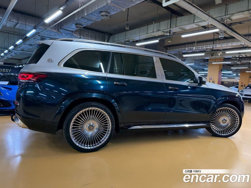 Mercedes-Benz GLS-Class 2023