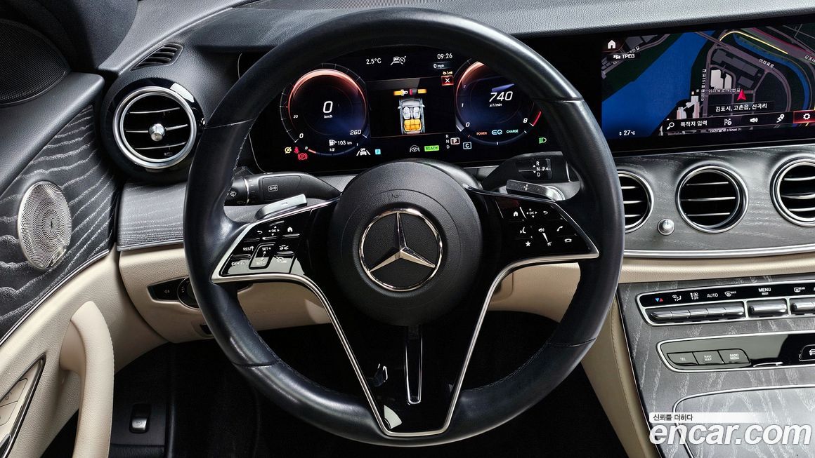 Mercedes-Benz E-Class 2022