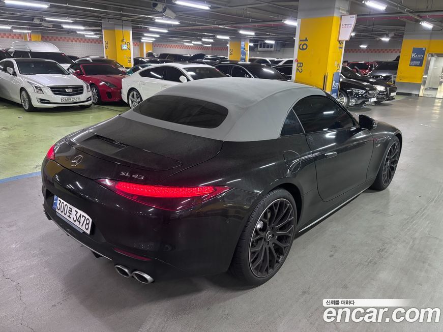 Mercedes-Benz SL-Class 2025