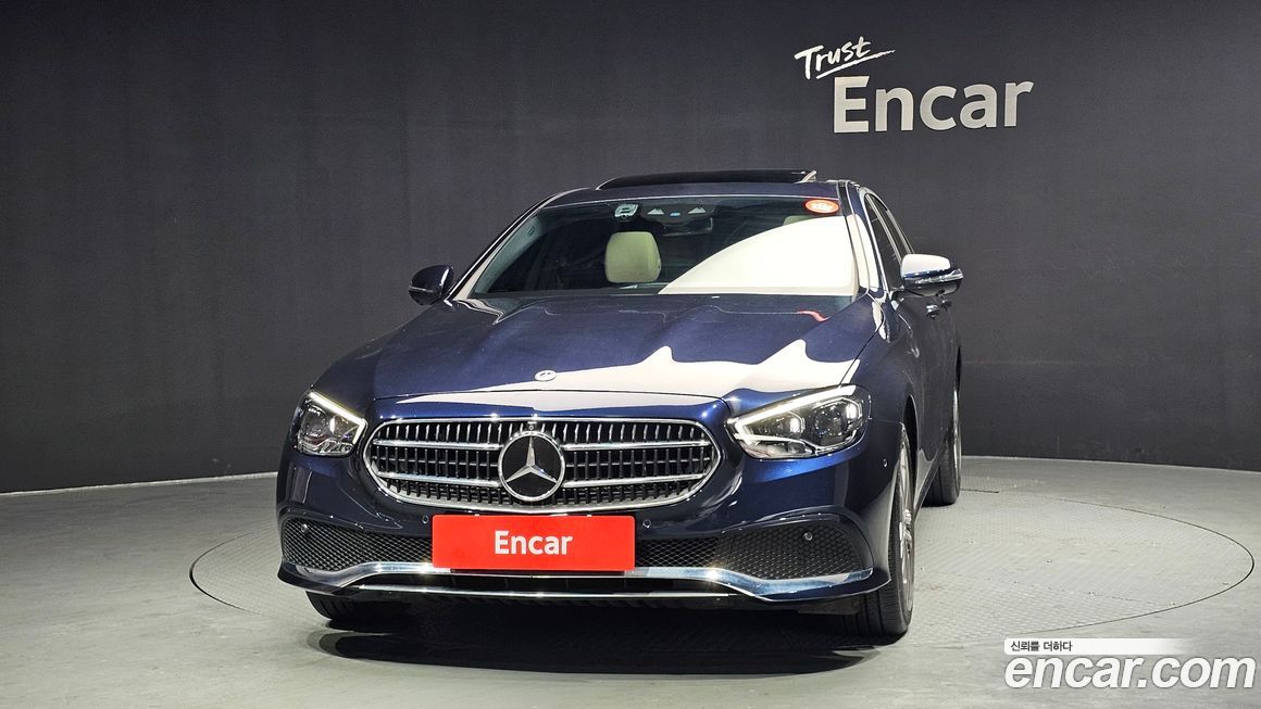 Mercedes-Benz E-Class 2022
