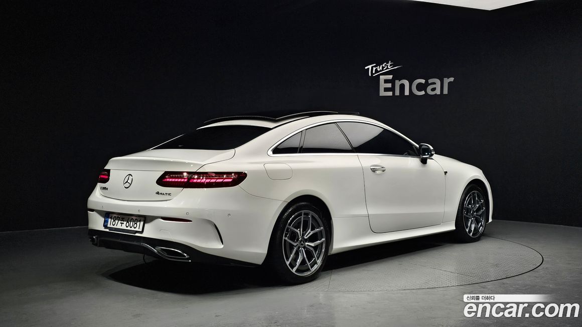 Mercedes-Benz E-Class 2022