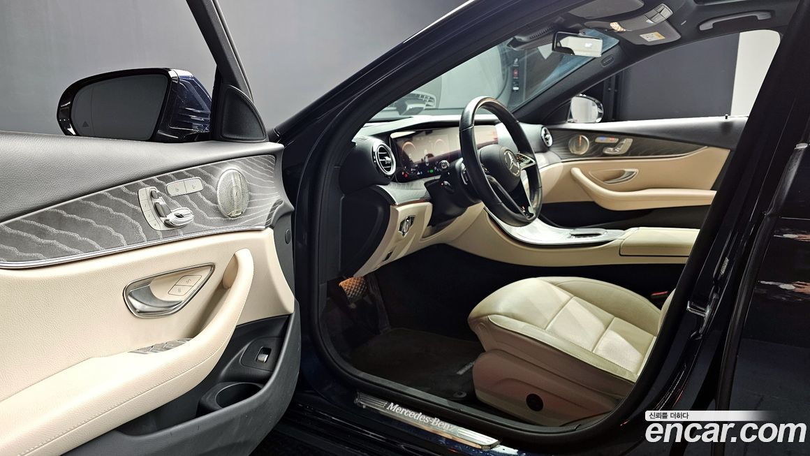 Mercedes-Benz E-Class 2022