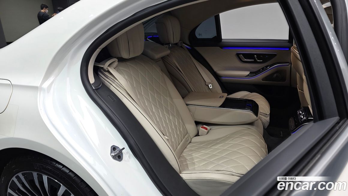 Mercedes-Benz S-Class 2022