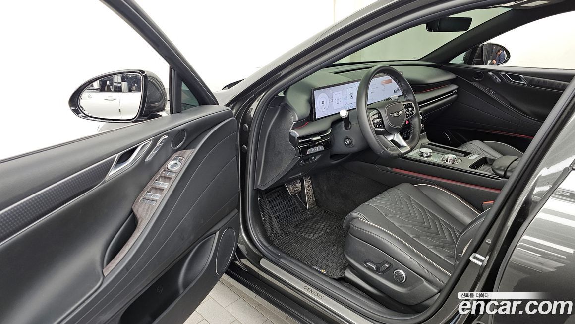 Genesis G80 2025