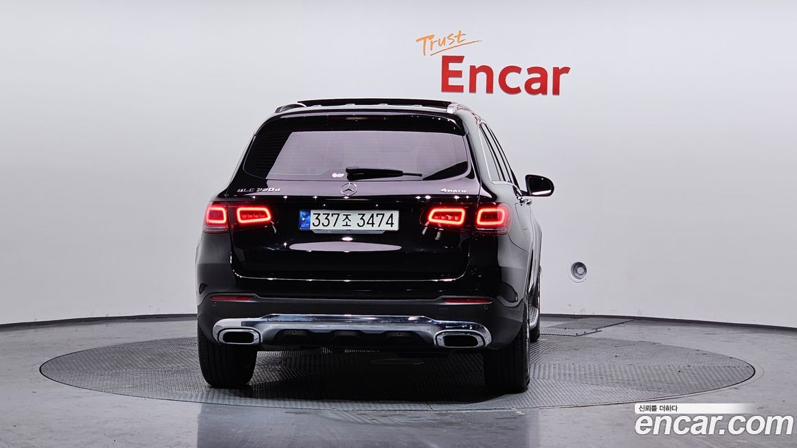 Mercedes-Benz GLC-Class 2021