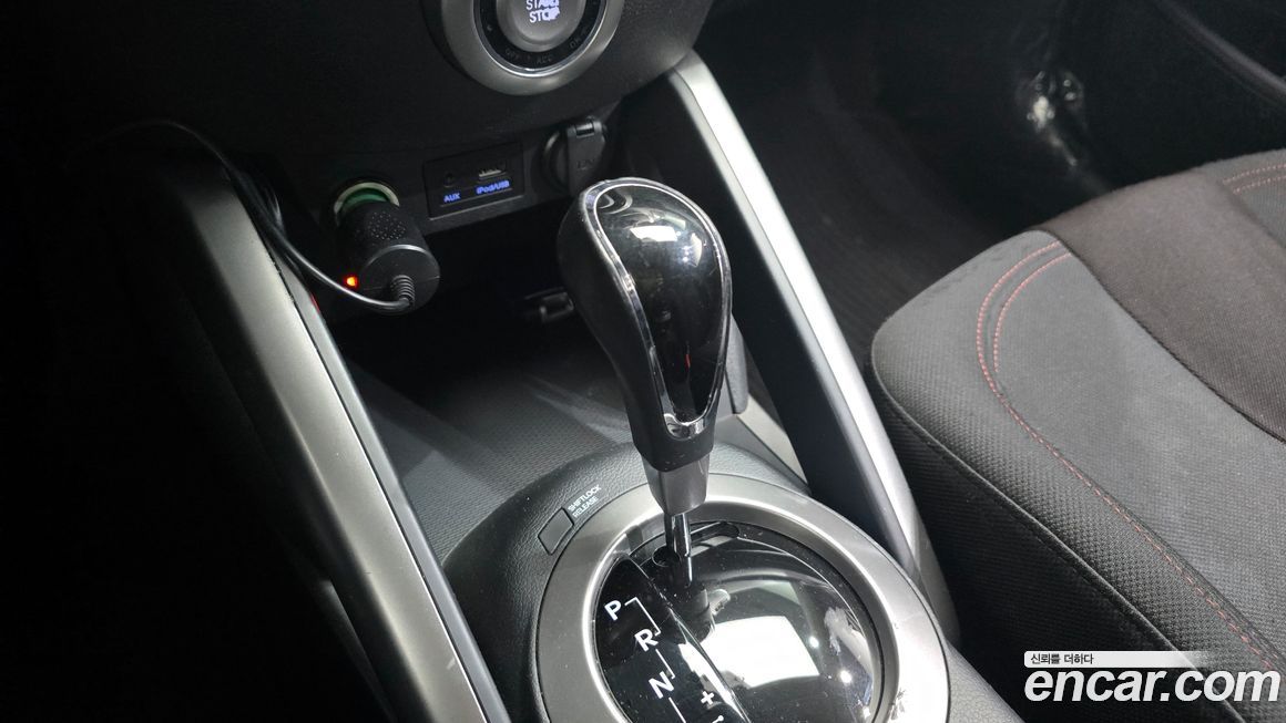 Hyundai Veloster 2012