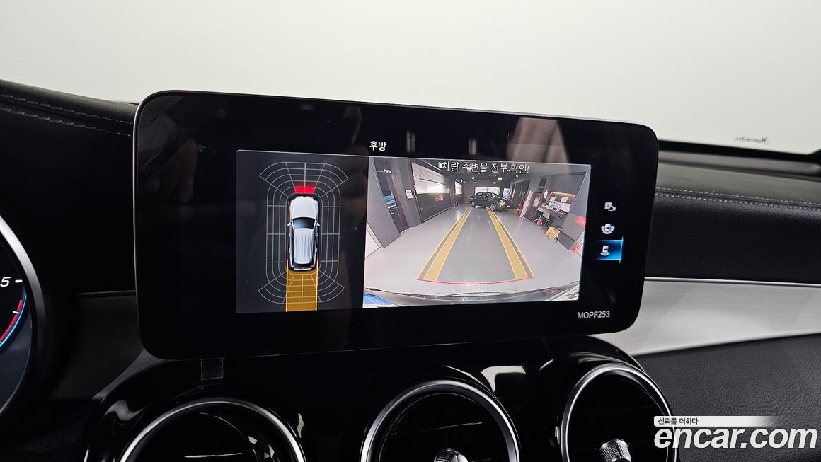 Mercedes-Benz GLC-Class 2021