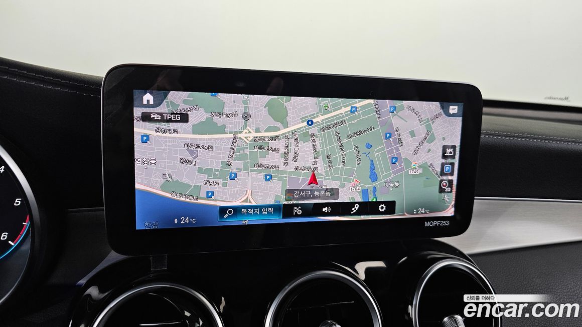 Mercedes-Benz GLC-Class 2021