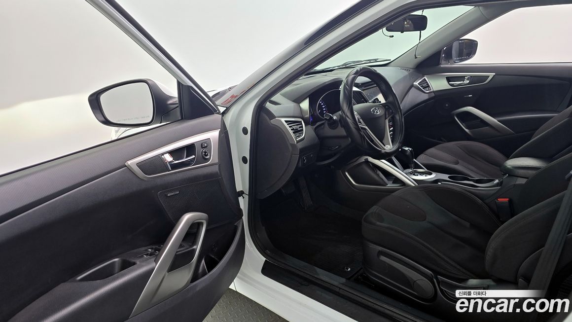 Hyundai Veloster 2012