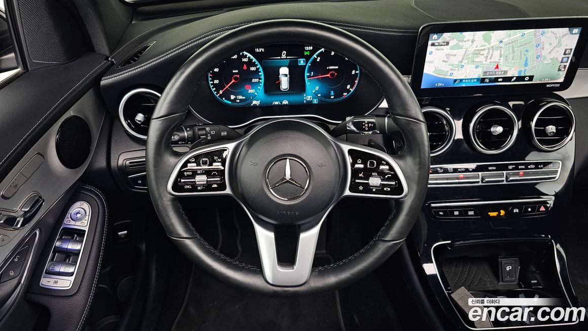 Mercedes-Benz GLC-Class 2021