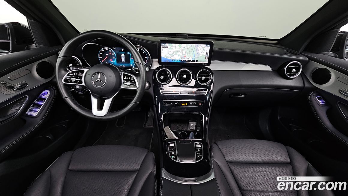 Mercedes-Benz GLC-Class 2021