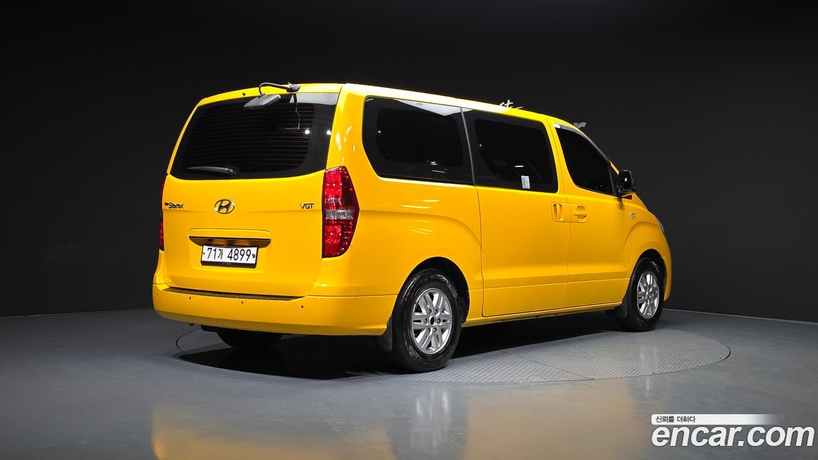 Hyundai Starex 2016