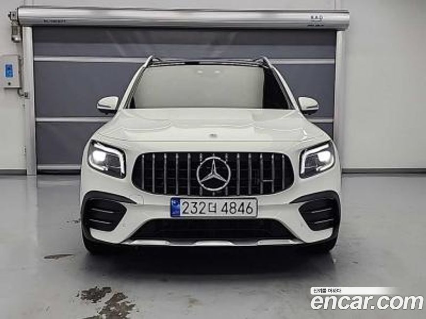 Mercedes-Benz GLB-Class 2023