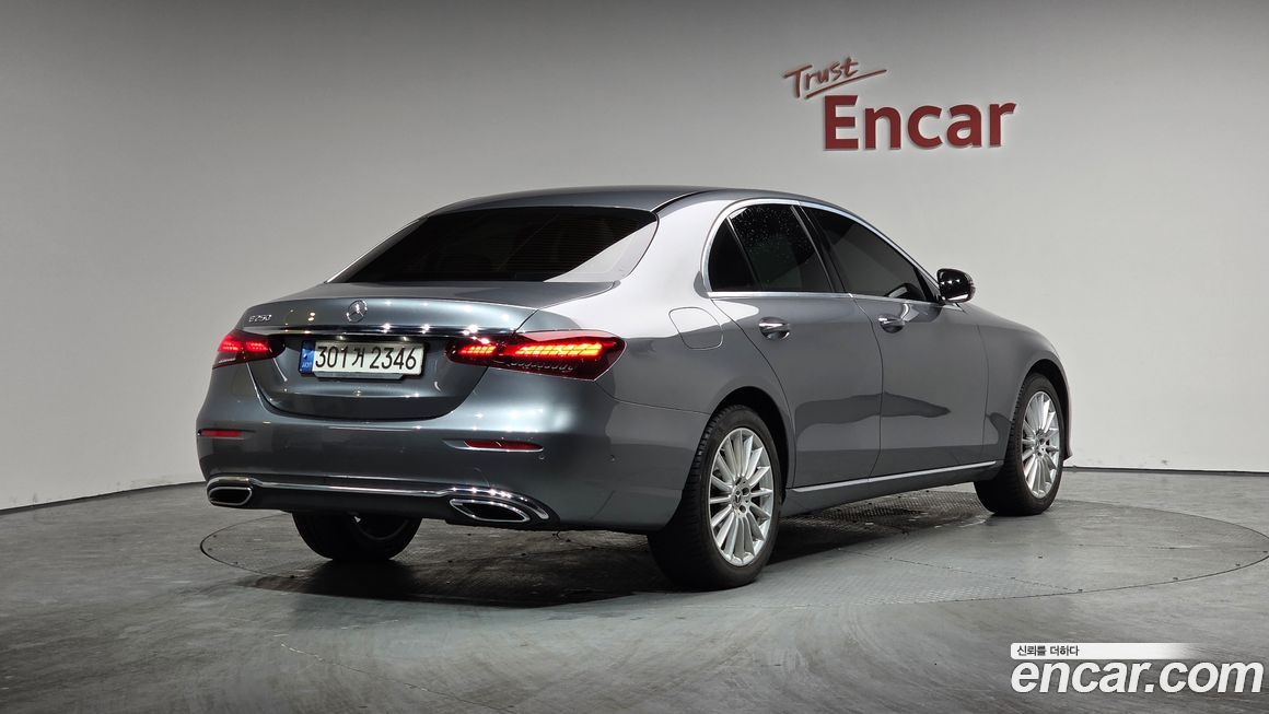 Mercedes-Benz E-Class 2021