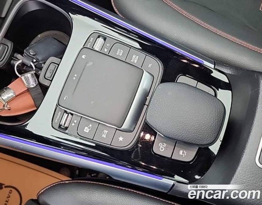 Mercedes-Benz GLB-Class 2023