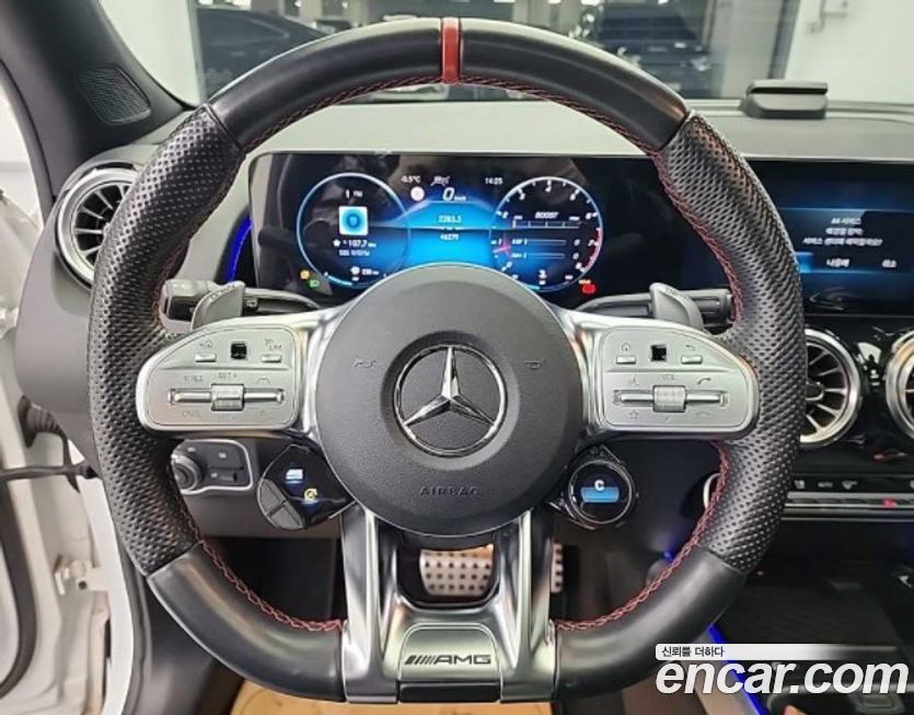 Mercedes-Benz GLB-Class 2023