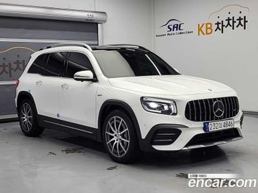 Mercedes-Benz GLB-Class 2023