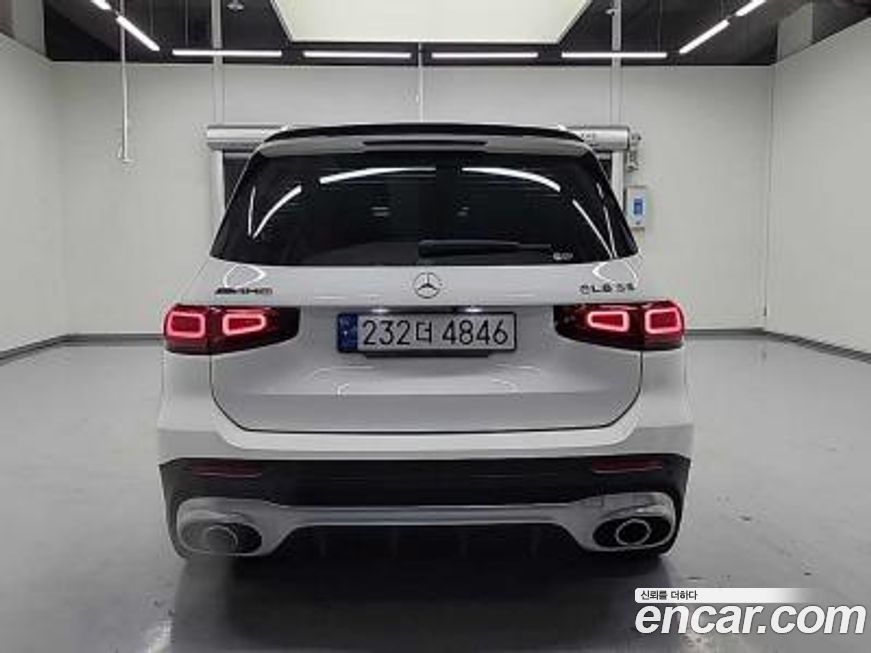 Mercedes-Benz GLB-Class 2023