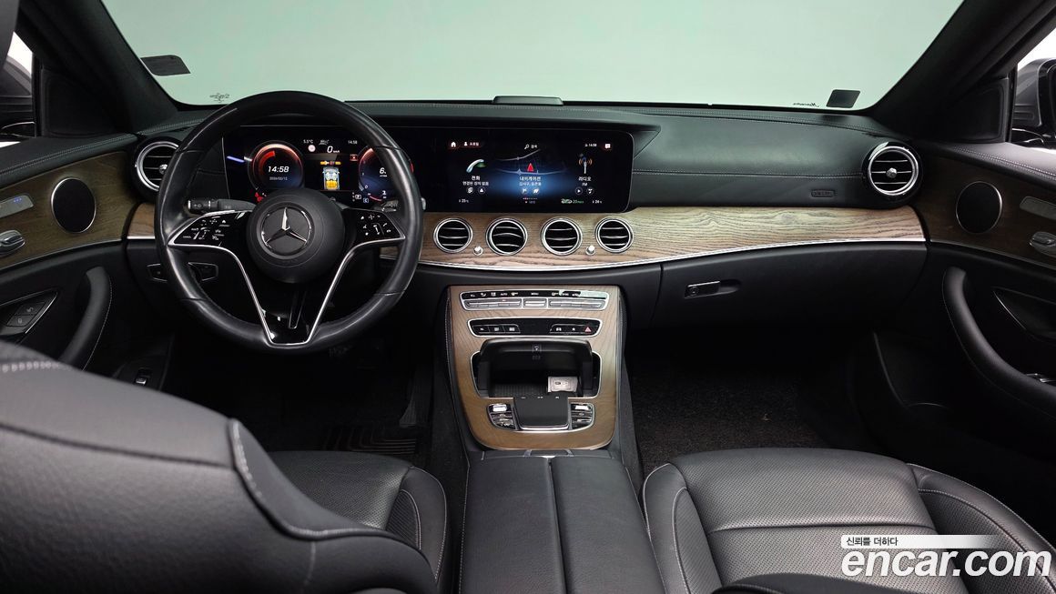 Mercedes-Benz E-Class 2021