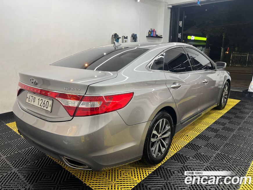 Hyundai Grandeur 2011