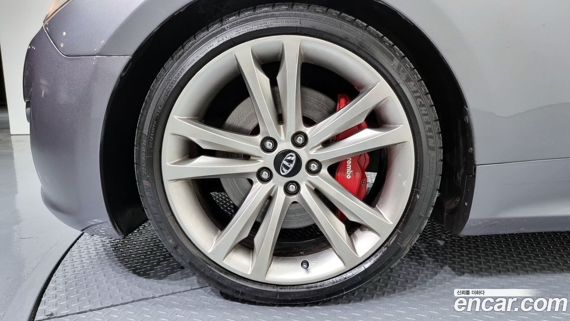 Hyundai Genesis 2010