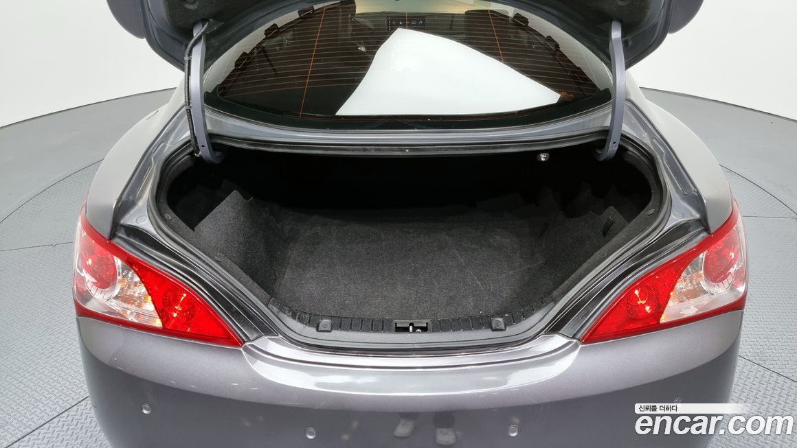 Hyundai Genesis 2010