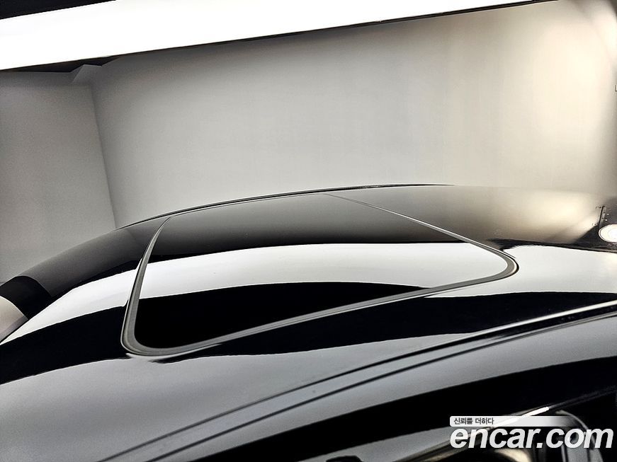 Hyundai Genesis 2012