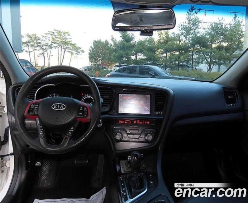 Kia K5 2011