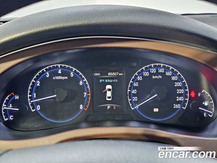 Hyundai Genesis 2012