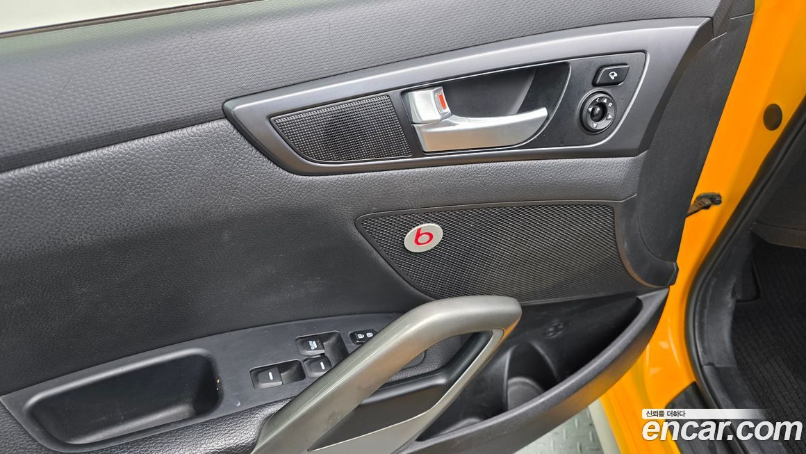 Hyundai Veloster 2014