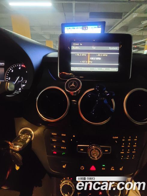 Mercedes-Benz B-Class 2012