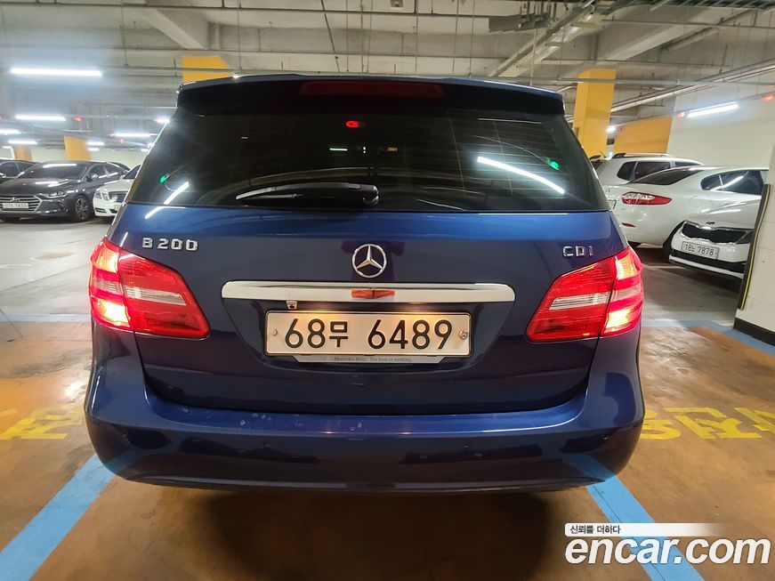 Mercedes-Benz B-Class 2012