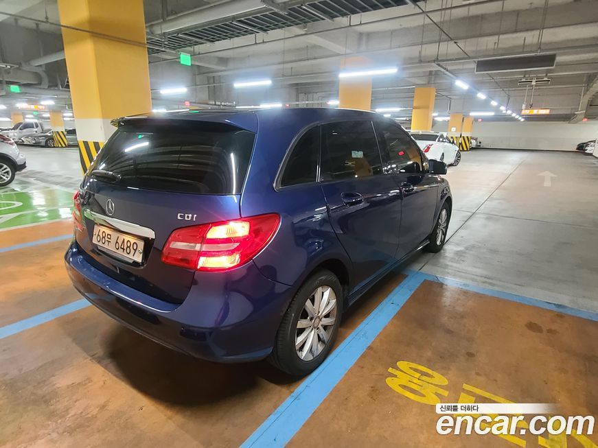 Mercedes-Benz B-Class 2012