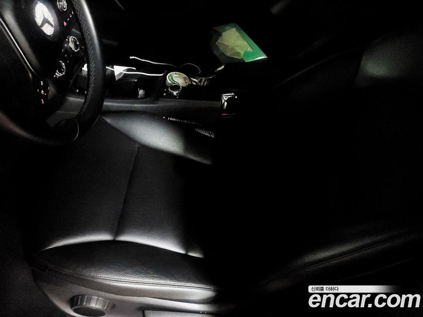 Mercedes-Benz B-Class 2012